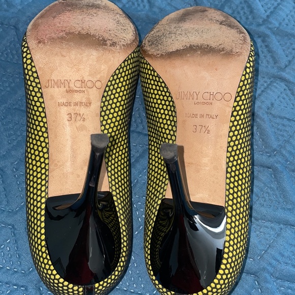 Fishnet yellow black textured Jimmy Choo pumps heels - Picture 5 of 6